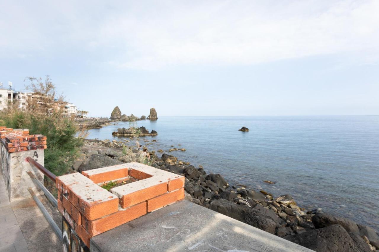 Aci Castello Seaview Apartment With Parking Екстериор снимка